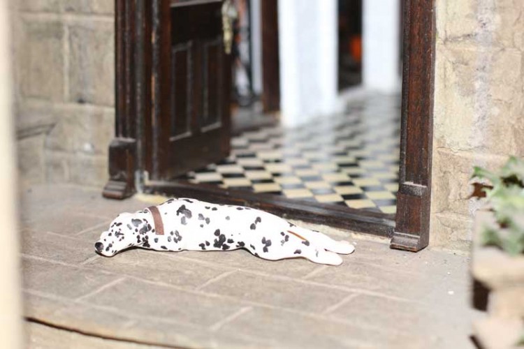 connecticut miniature dollhouse